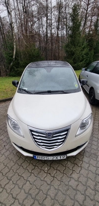 Lancia Ypsilon cena 26000 przebieg: 113000, rok produkcji 2011 z Ropczyce małe 22